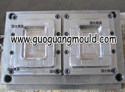 浙江黃巖國光塑料機(jī)械廠 專業(yè)制造與創(chuàng)新，引領(lǐng)日用家電塑料模具新篇章